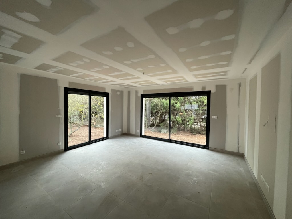 Annonce n°GA0703D - POUZOLLES -  Terrain de 351 m² avec maison neuve  à bâtir de  plain-pied de 90 m2, Hérault